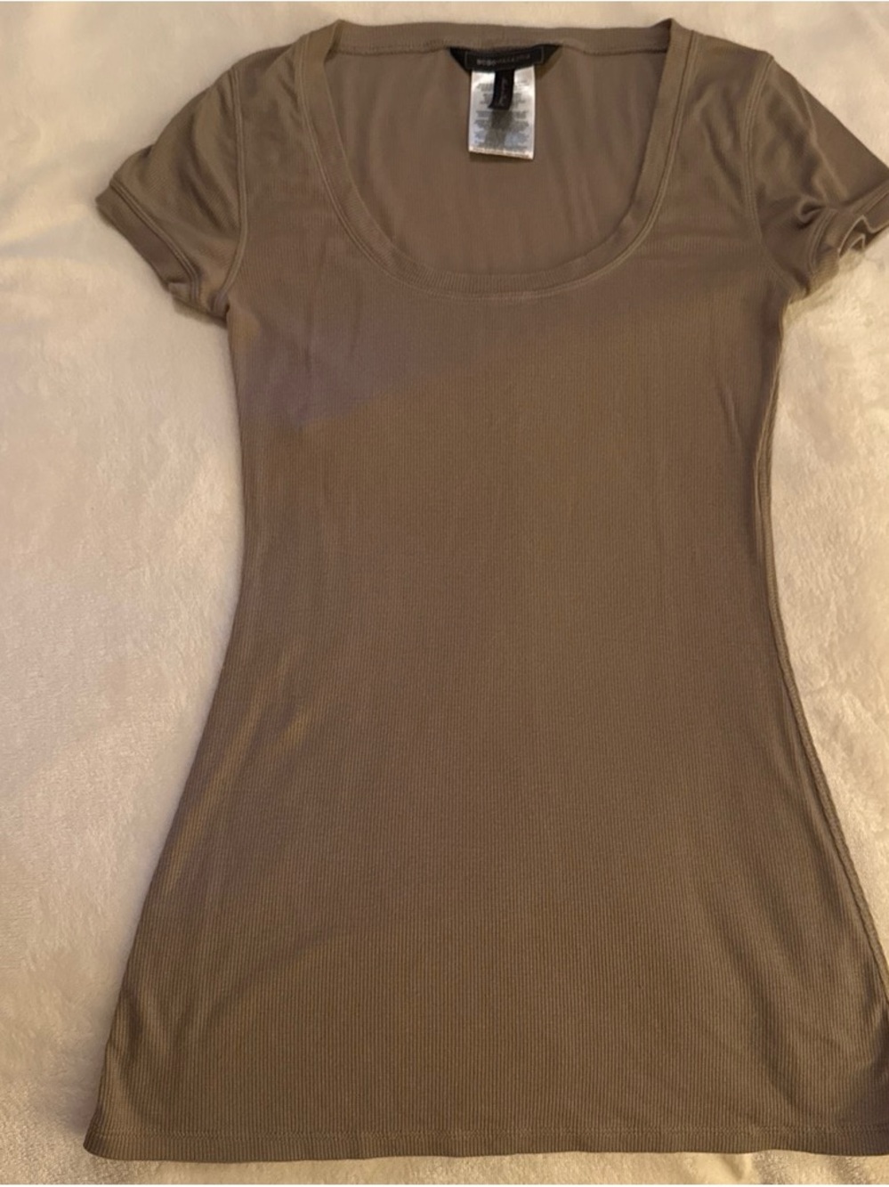Fitted Scoop Neck Short Sleeve Top - Taupe